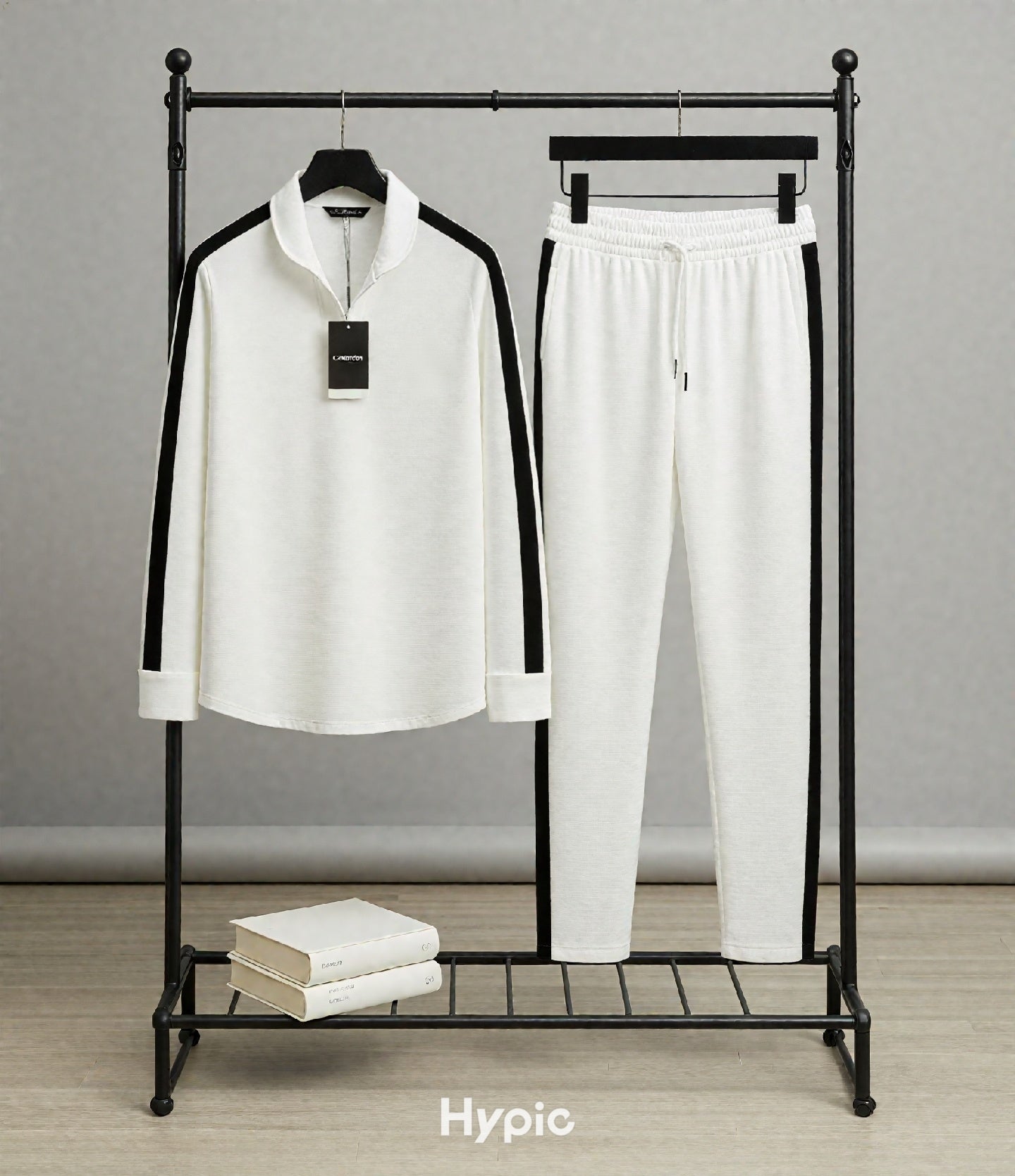 CASUAL LOOK Exclusive: High-Definition Monochrome Tracksuit | Ultra-Soft Breathable Material.